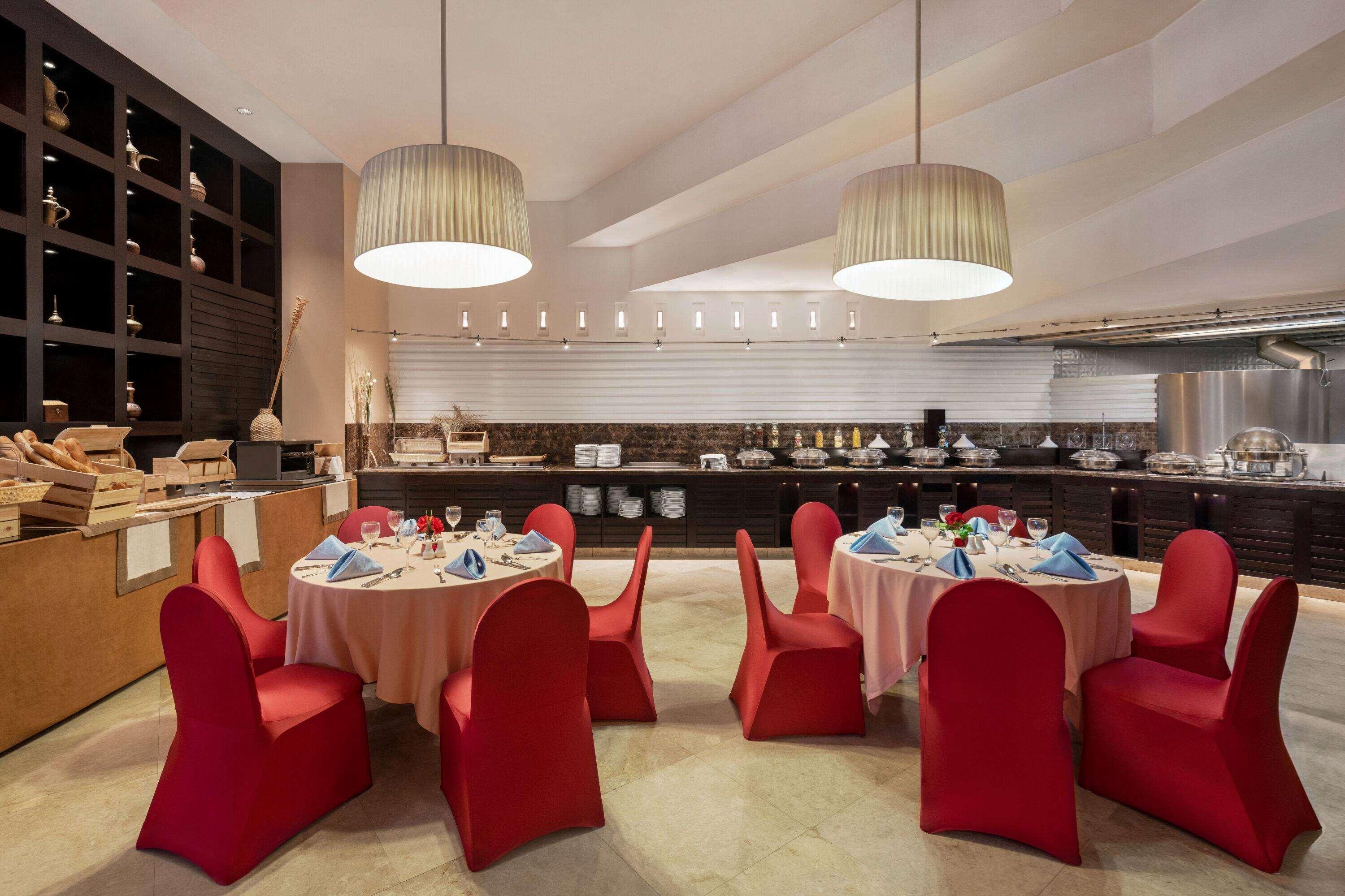 Отель Ramada Plaza By Wyndham Dubai Deira Экстерьер фото