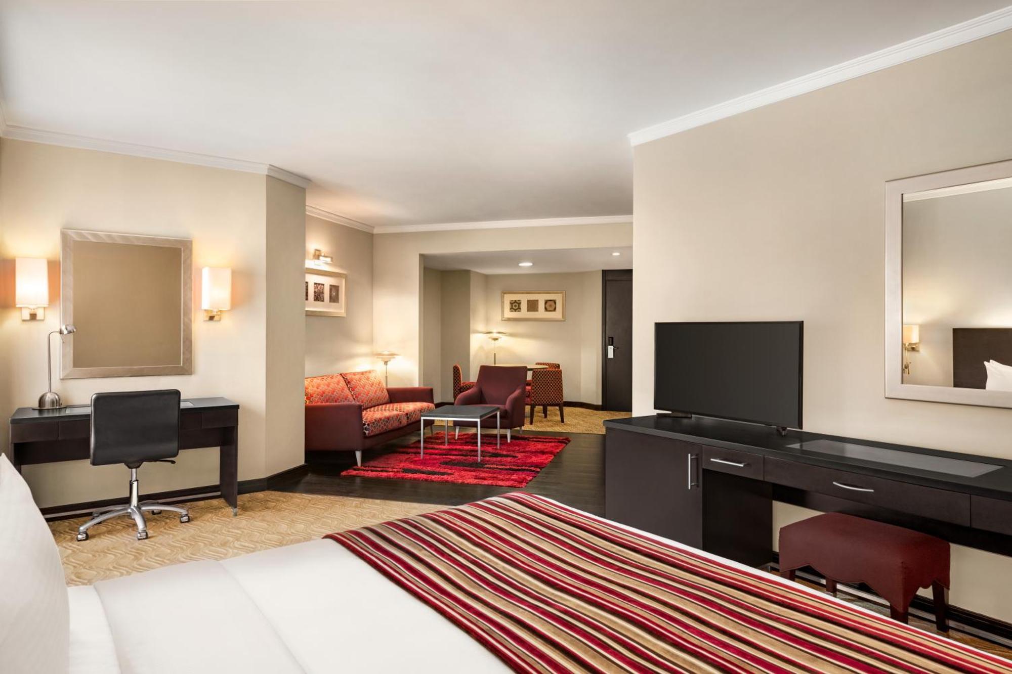 Отель Ramada Plaza By Wyndham Dubai Deira Экстерьер фото