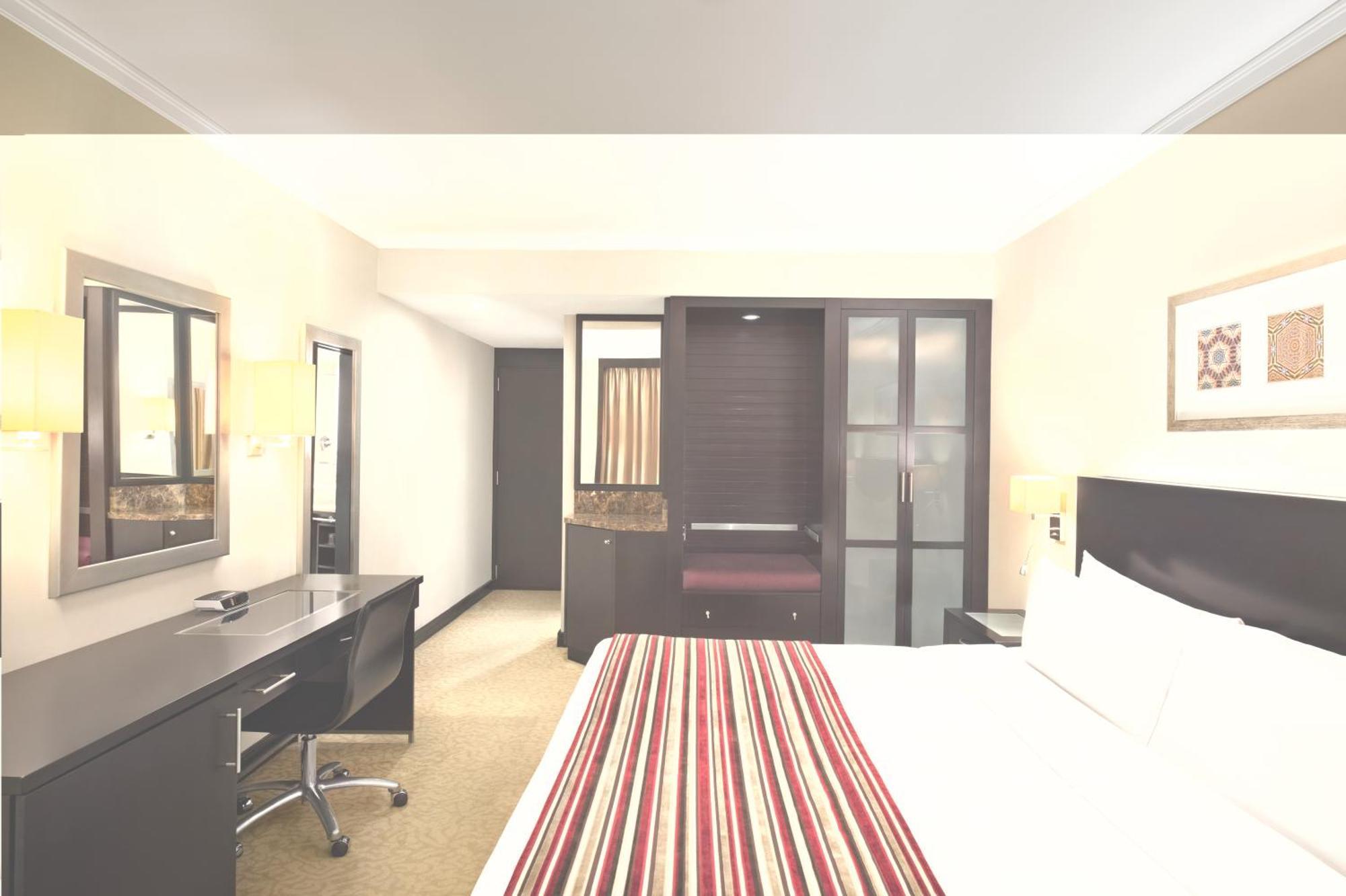 Отель Ramada Plaza By Wyndham Dubai Deira Экстерьер фото